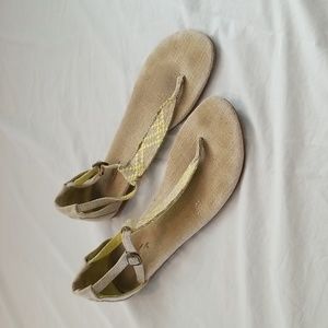 Toms Flat Sandals Yellow Embroidered